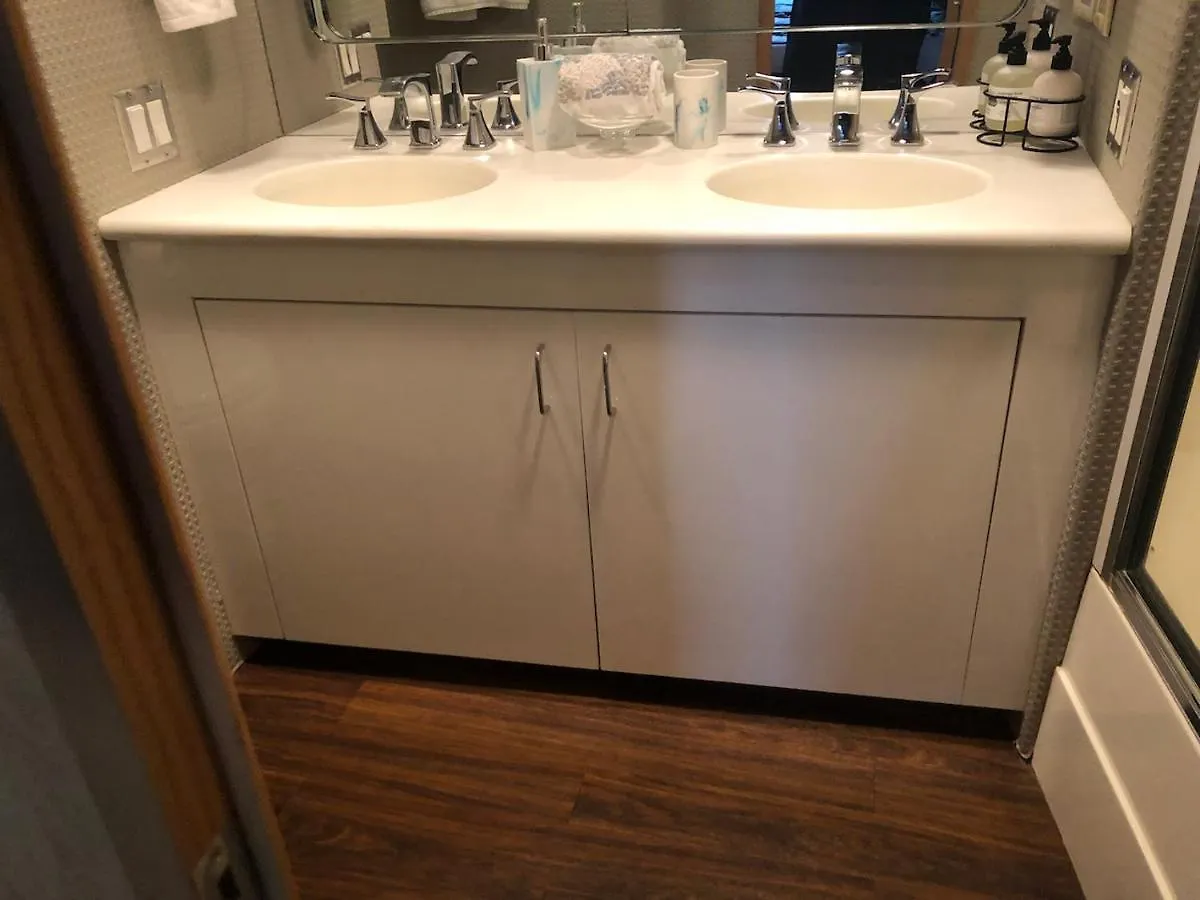 Luxury Afloat Yacht Paradise 3 Bedrooms 3Bath 5 Beds With Full Marina View 0*, Los Angeles United States